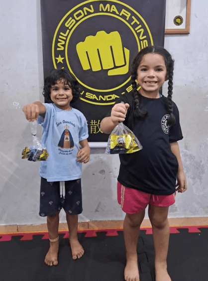 CT Garagem Celebra a Páscoa com Entrega de 50 Kits a Alunos do Projeto Social